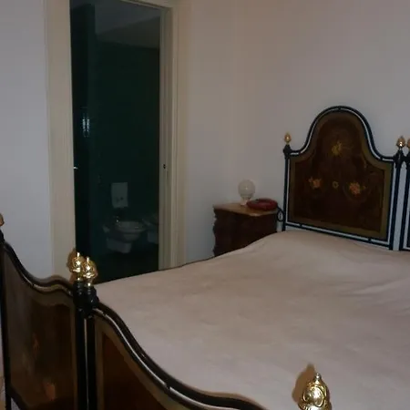 Lilla 4*