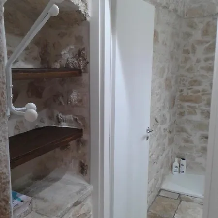Lilla Bed and Breakfast 4*