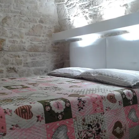Lilla Bed & Breakfast 4*